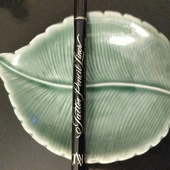NWT Eyeliner - Picture 1 of 3